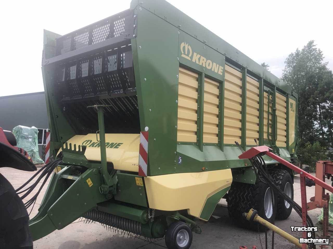 Self-loading wagon Krone MX370GL