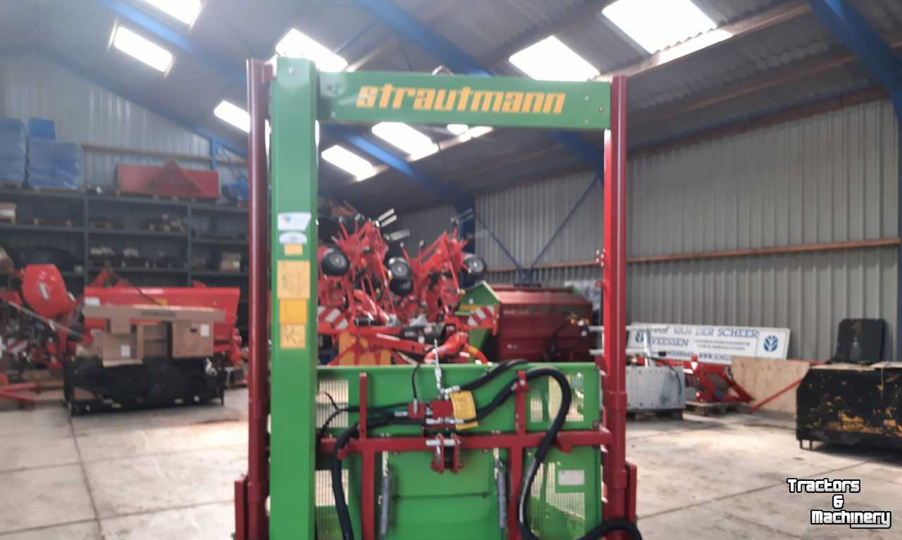 Silage block-cutter Strautmann HQ 2800 Kuilvoersnijder U-snijder