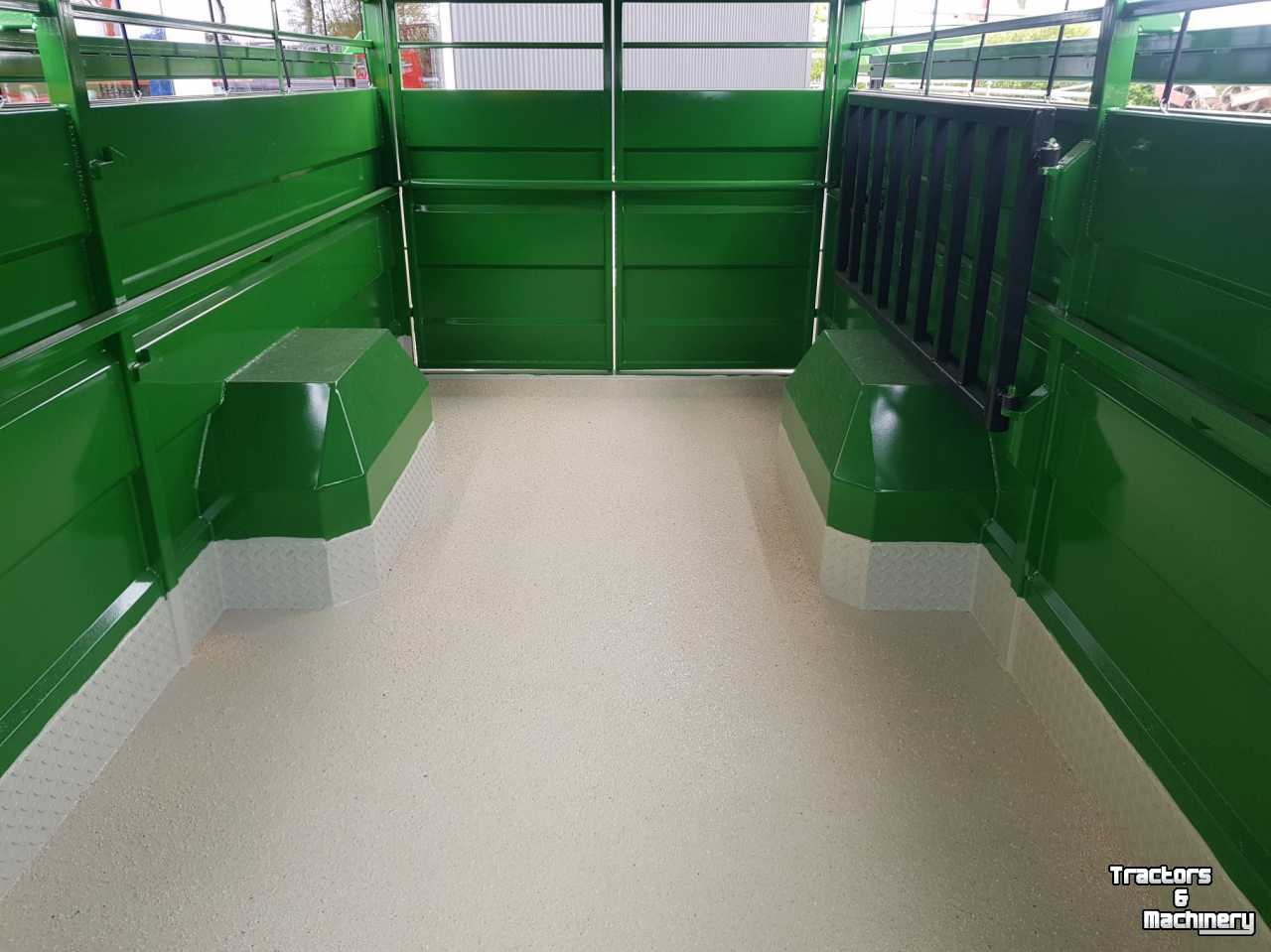 Livestock trailer GRS GRS veewagen hydr. wielstel