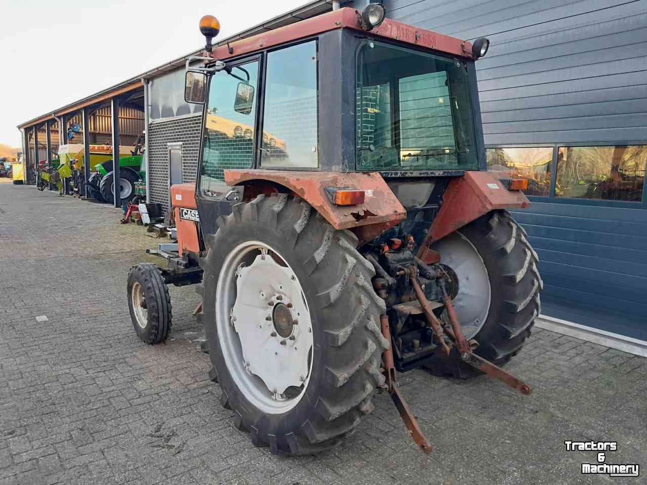 Tractors Case-IH 743