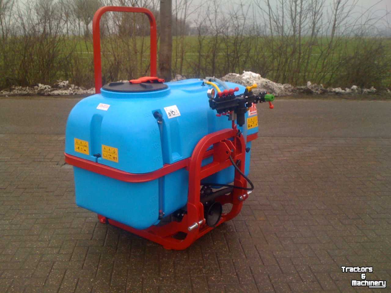 Fieldsprayer 3 points GRS Veldspuit 800 L pomp bediening tank