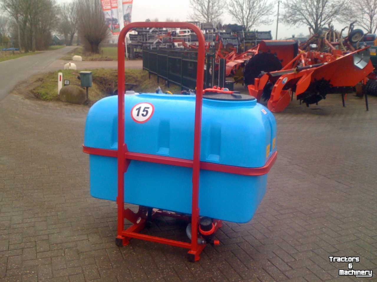 Fieldsprayer 3 points GRS Veldspuit 800 L pomp bediening tank