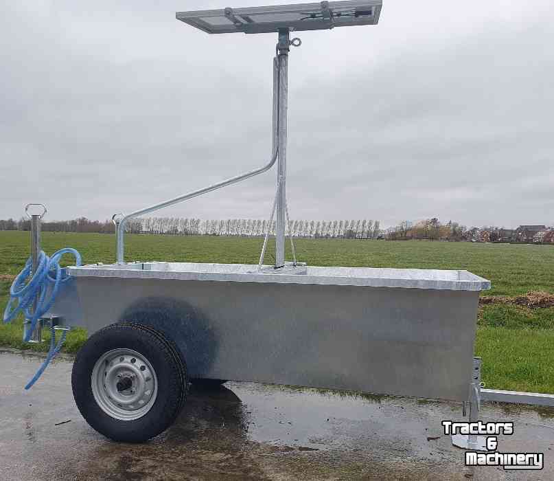 Water trough Solar Energy Holijn Waterbak/drinkbak op zonneenergie /solar  model 3 BRONPOMP UITVOERING