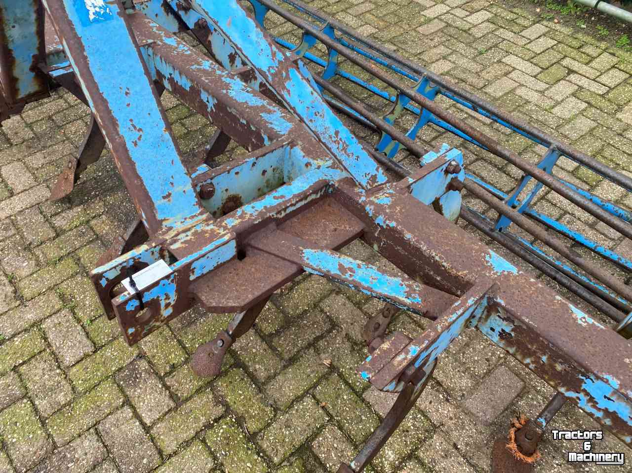 Cultivator Buts Meulepas 13 Tands cultivator met rol