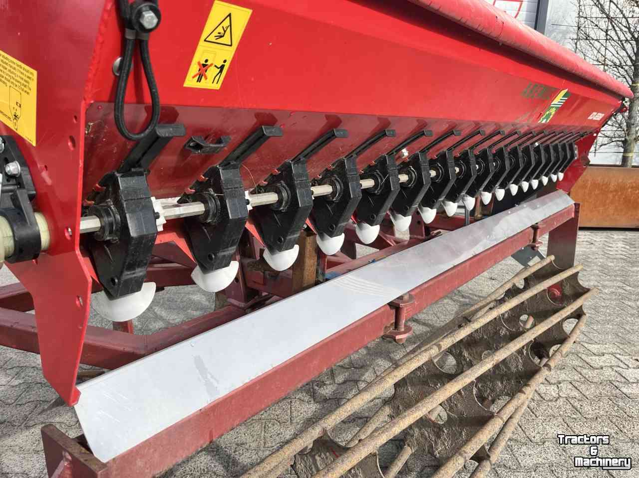 Cultivator Wifo KS300 met Fiona zaaibak