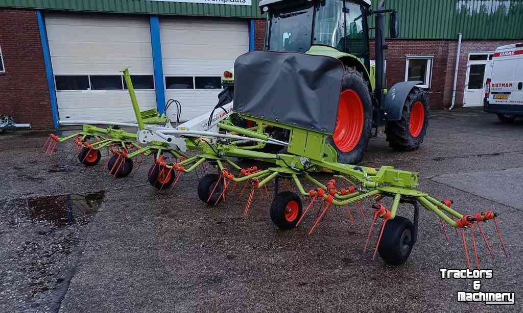 Tedder Claas Volto 800