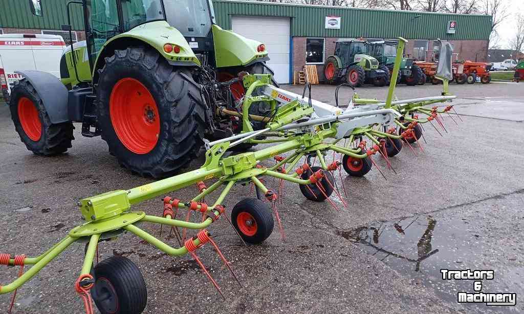 Tedder Claas Volto 800