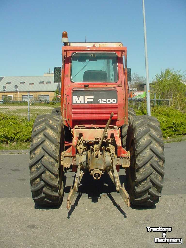 Tractors Massey Ferguson 1200 turbo