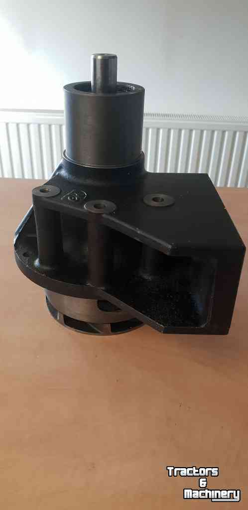 Diverse new spare-parts Steyr plus serie en 81** serie