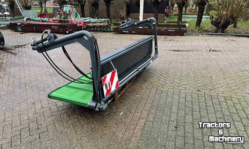 Diverse new spare-parts Claas Transportband Claas Disco 3200 C en 3100 C Maaier