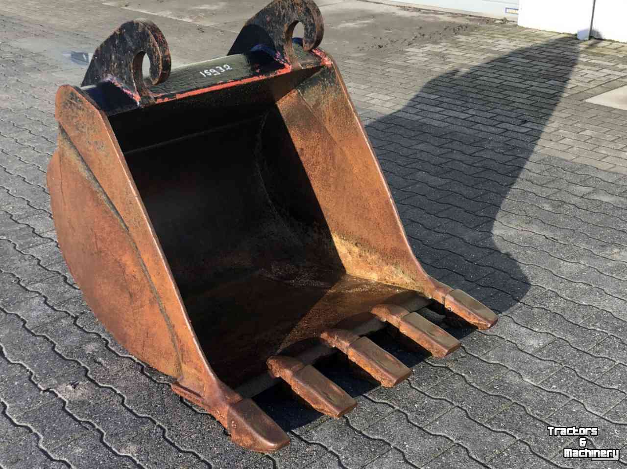 Excavator buckets  Dieplepel 100 cm CW 20 met tanden