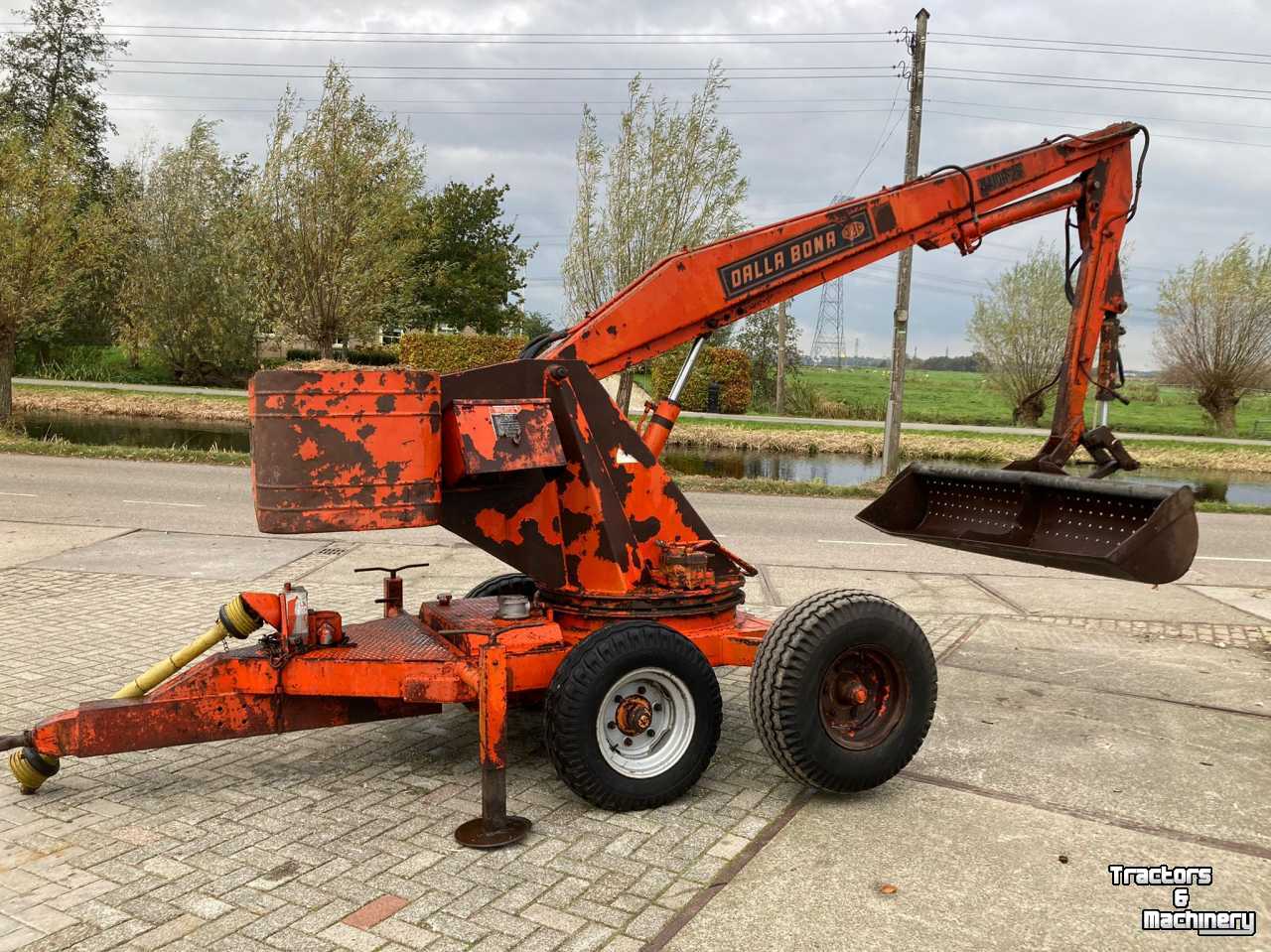 Excavator mobile Dalla Bona Maior-2R getrokken kraan