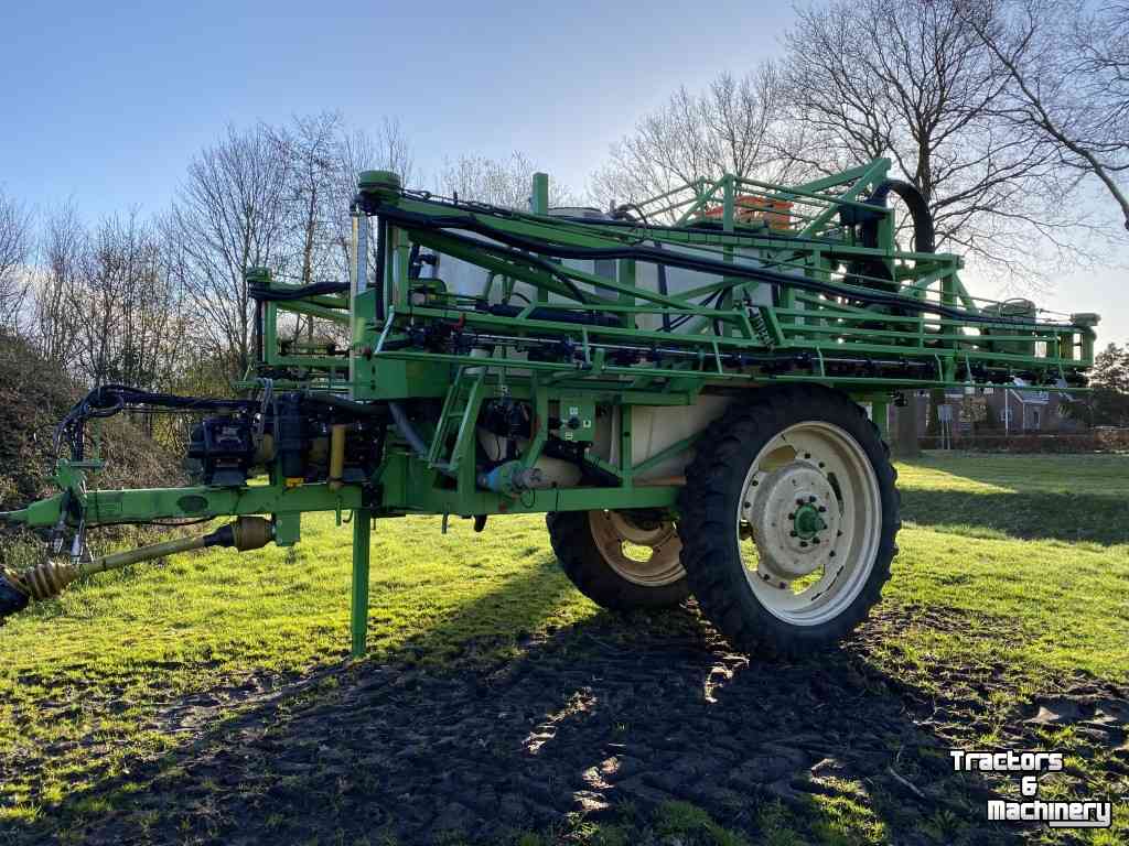 Fieldsprayer pull-type CHD 4027