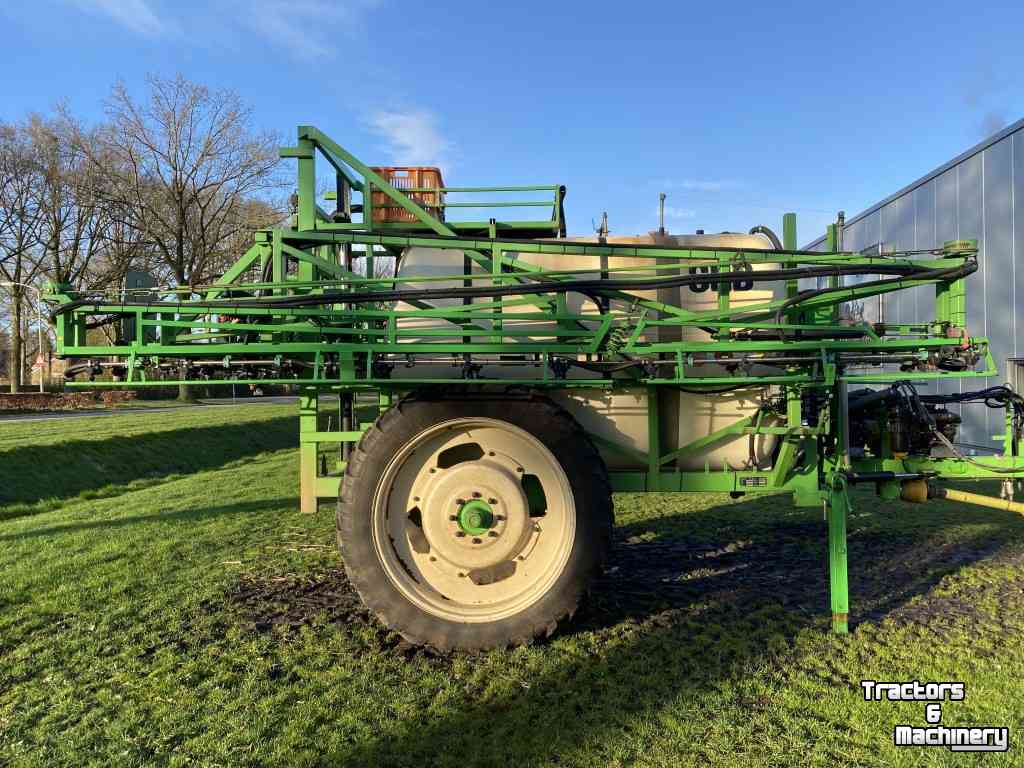 Fieldsprayer pull-type CHD 4027