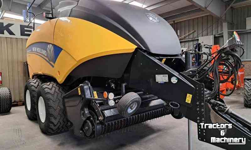 Balers New Holland BB890