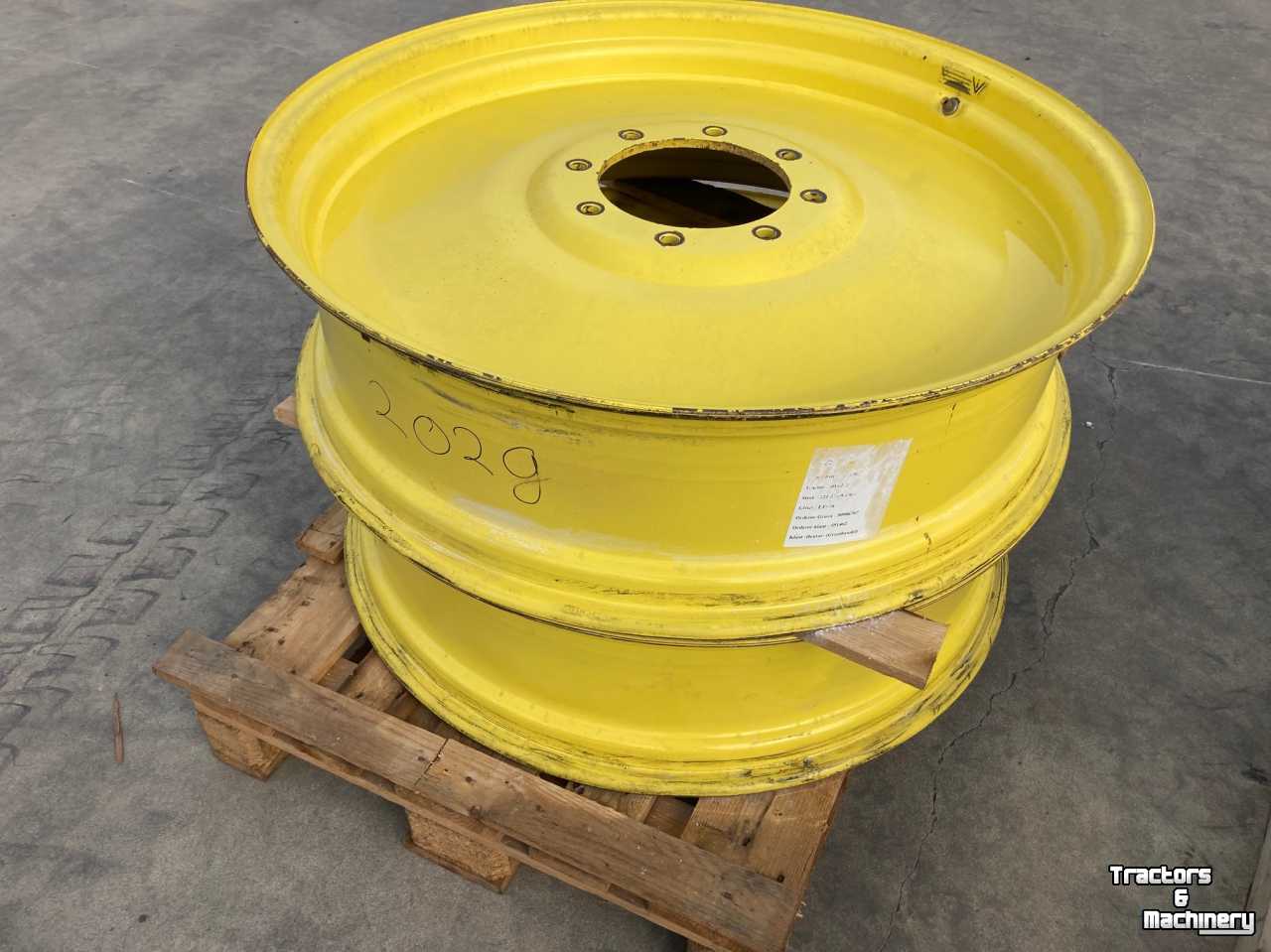 Wheels, Tyres, Rims & Dual spacers John Deere spoor 1.50