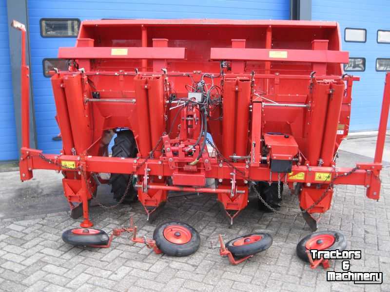 Potato planter Kverneland UN3100 pootmachine