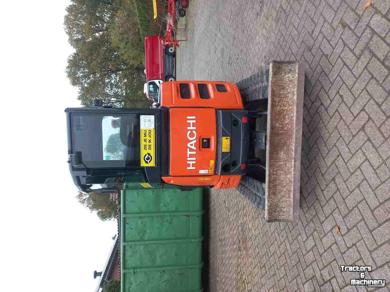 Excavator tracks Hitachi ZX 26U