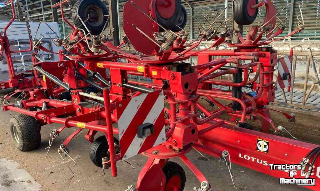 Tedder Lely Lotus 1325 Schudder