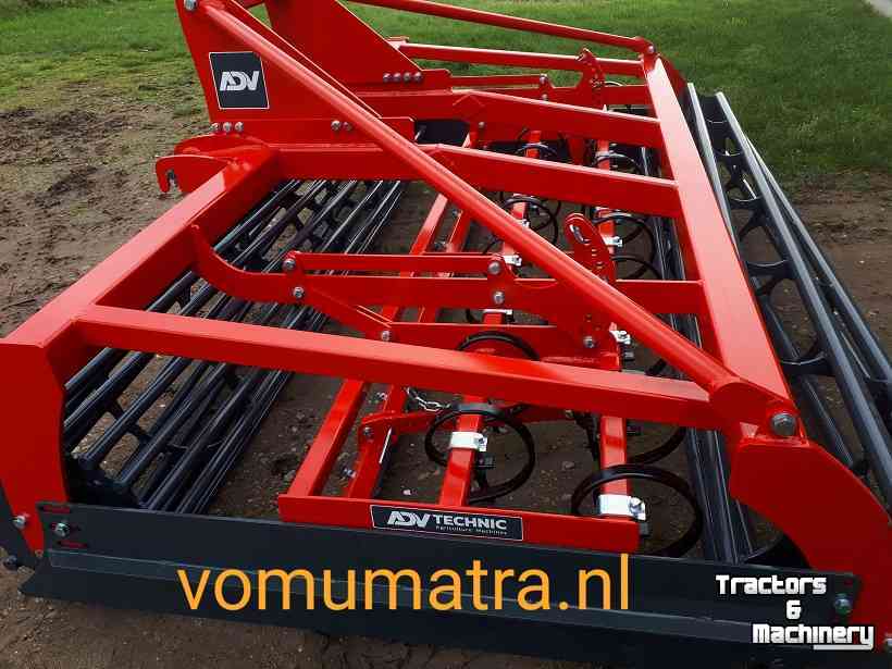 Seedbed combination ADV Technik Frontzaaibedcombinatie  Frontverkruimelaar ook in 2,5 + 3,5 + 4 mtr.