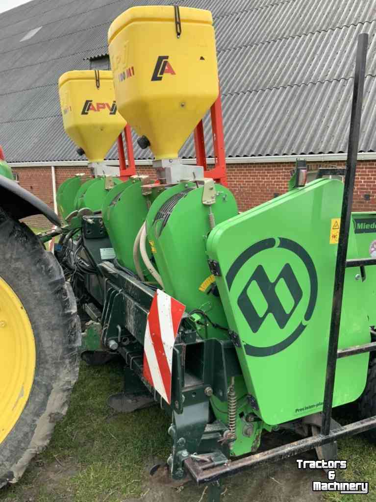 Potato planter Miedema CP42 75H bekerpootmachine | hydraulisch