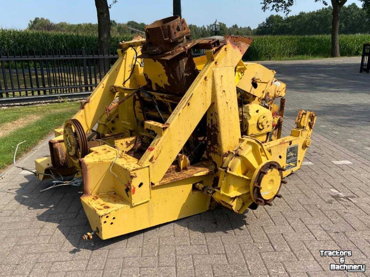 Used parts for forage harvesters New Holland Hakselunit Hakselkooi van een New Holland 1905 2205 2305 2405