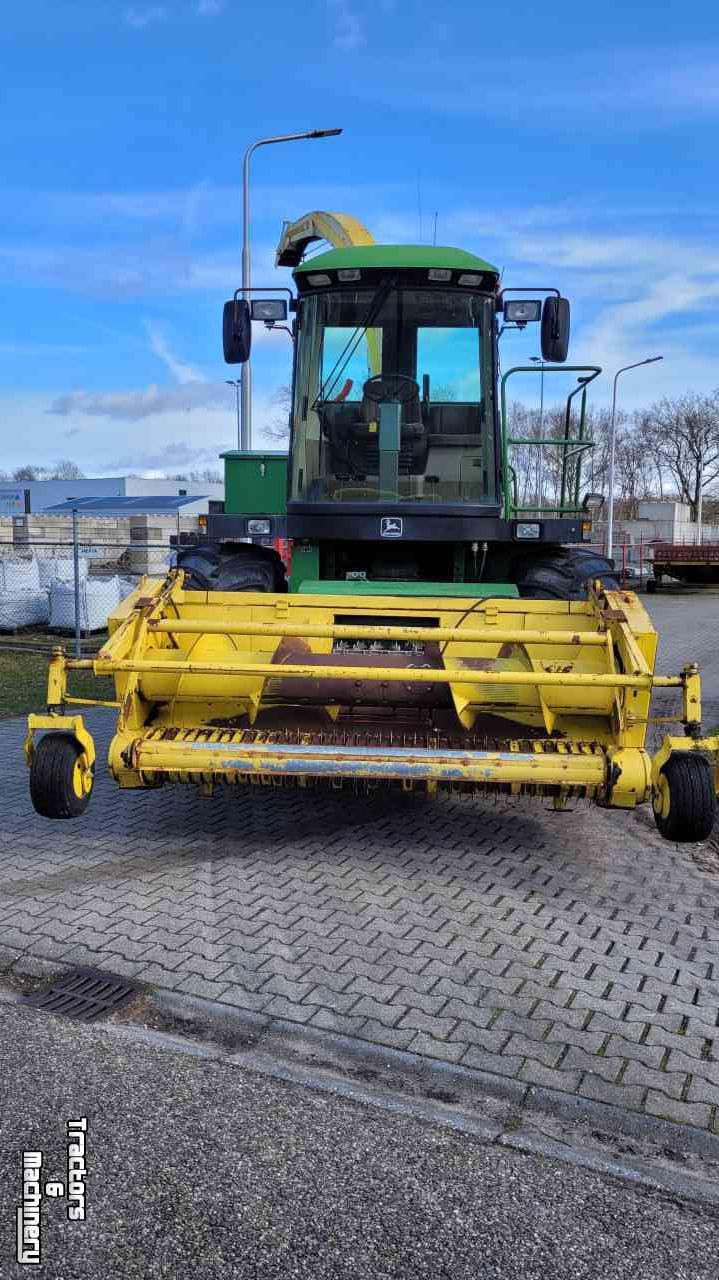 Forage-harvester John Deere 6710 4WD Veldhakselaar Forage Harvester