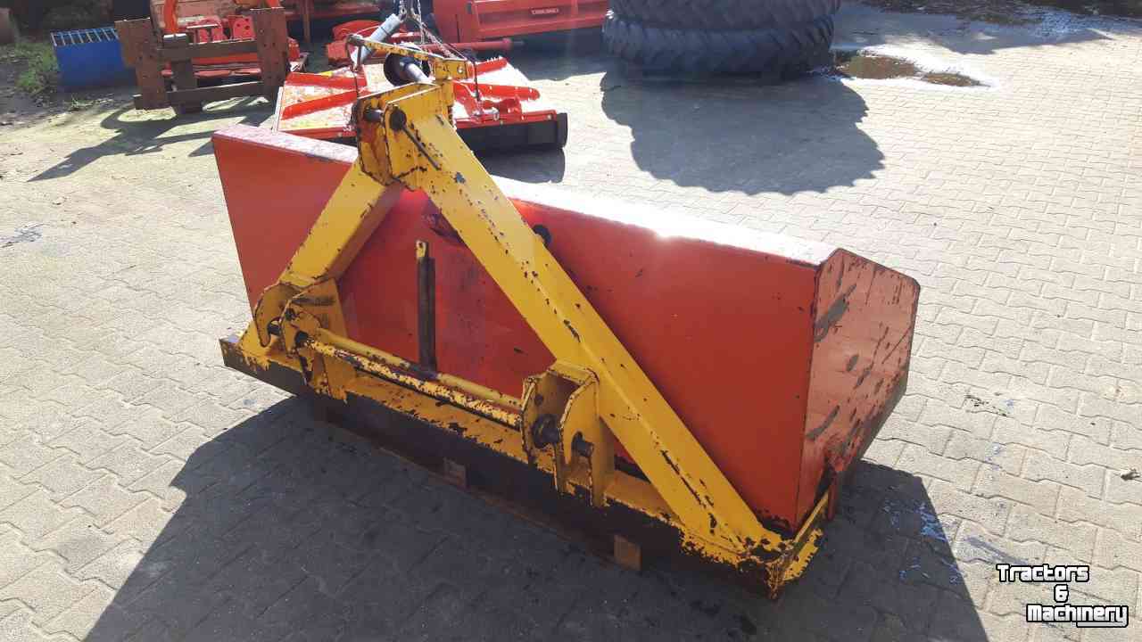 Tractor tipping boxes Peecon HKB 180 trekkerbak