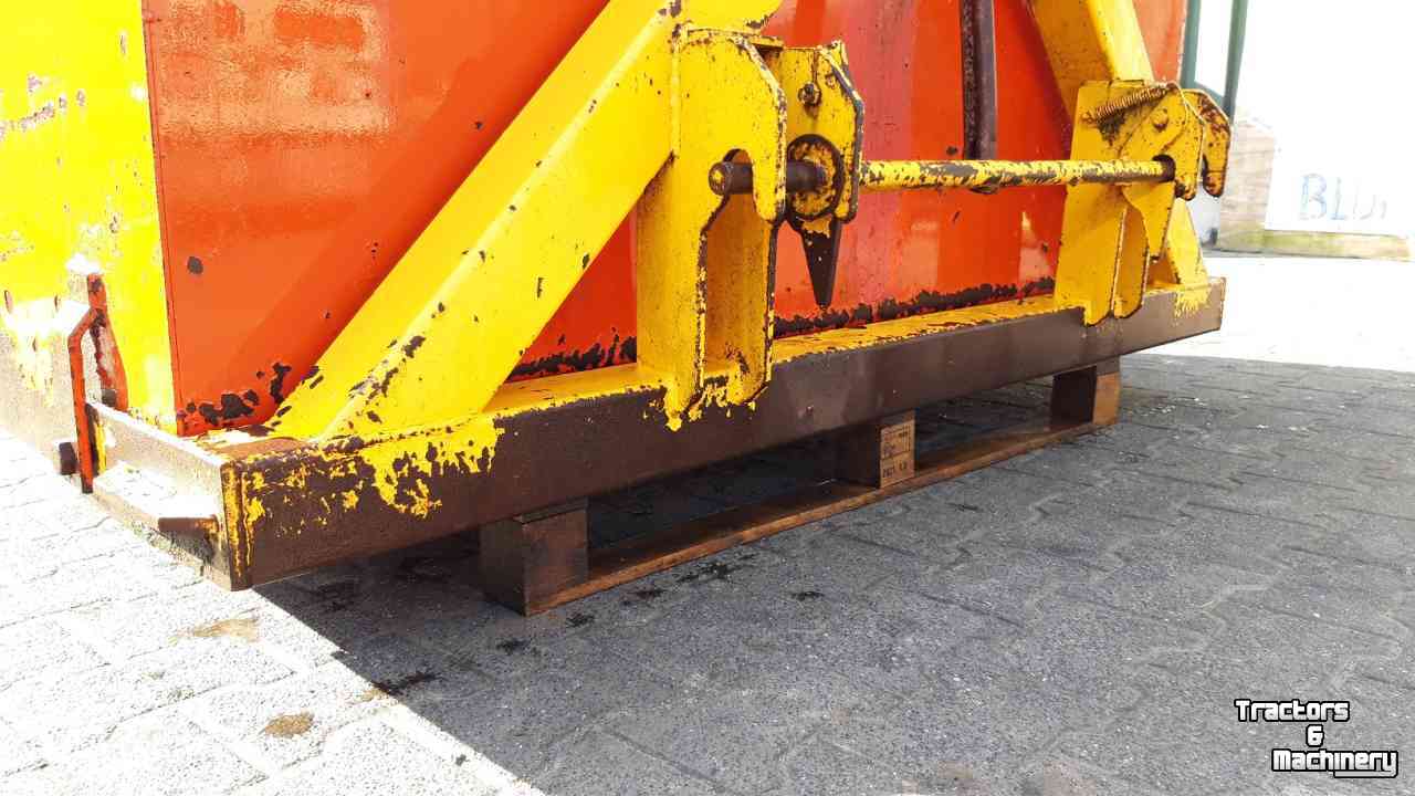 Tractor tipping boxes Peecon HKB 180 trekkerbak