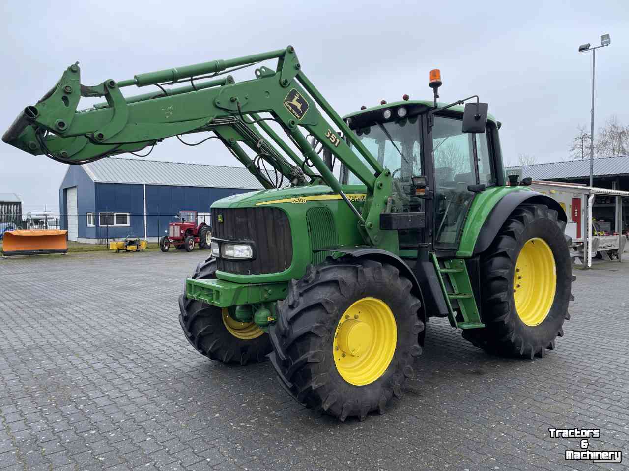 Tractors John Deere 6520