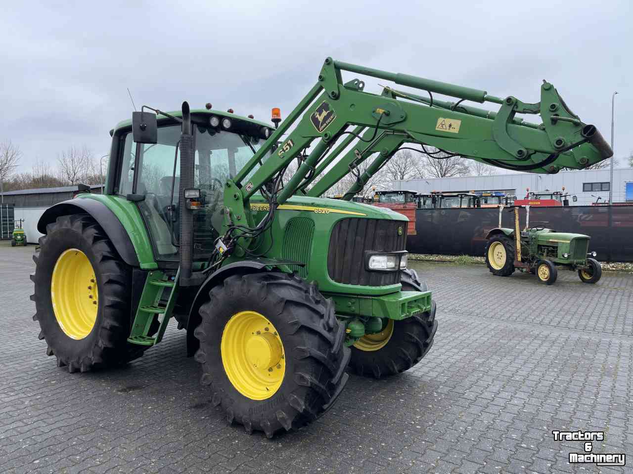 Tractors John Deere 6520