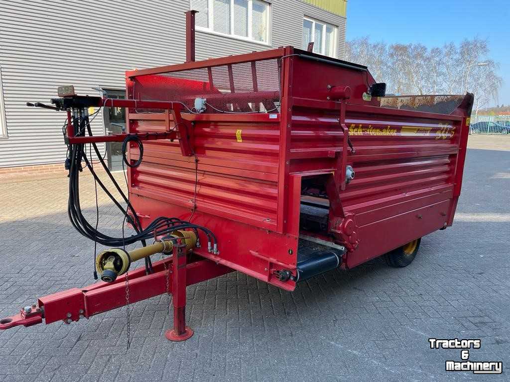 Silage-block distribution wagon Schuitemaker Amigo 30 S