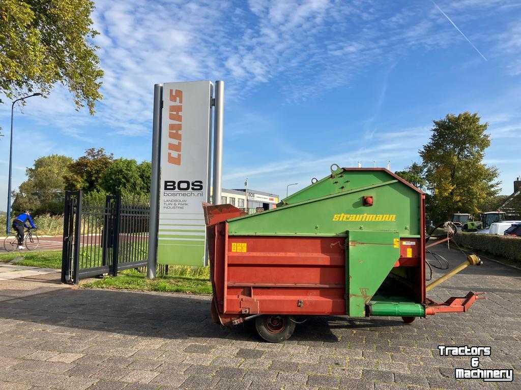 Silage-block distribution wagon Strautmann UBVW