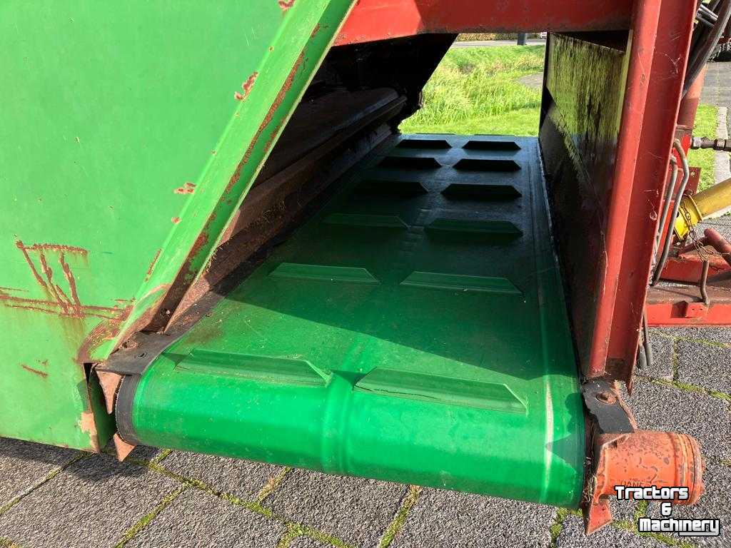 Silage-block distribution wagon Strautmann UBVW