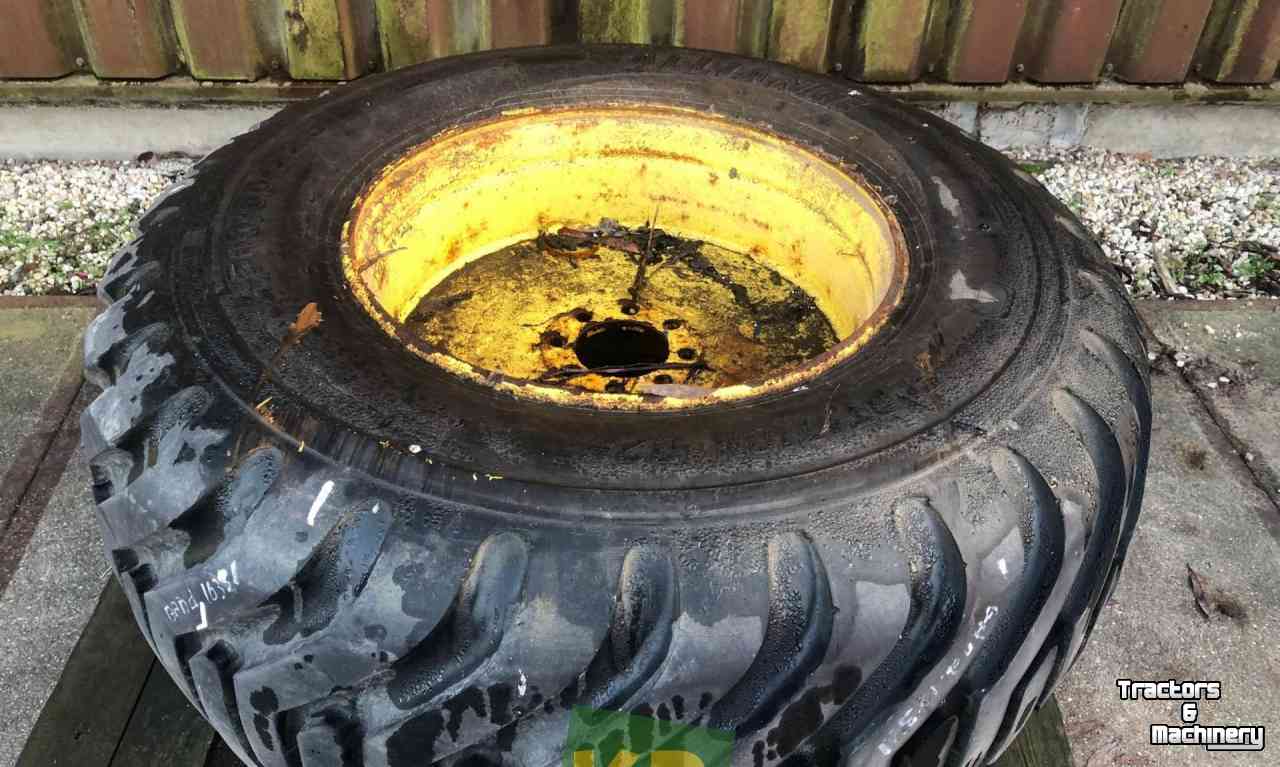 Wheels, Tyres, Rims & Dual spacers John Deere 500/60X22.5