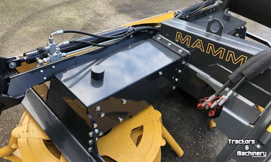 Silage spreader Mammut Ceres Kuilverdeler Demo