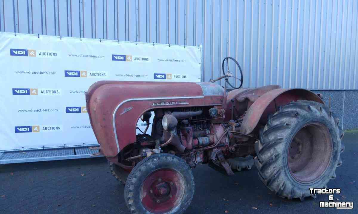 Oldtimers Porsche Allgaier Porsche Vinyard AP 22 Tractor Oldtimer