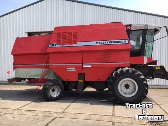 Combine Massey Ferguson 38