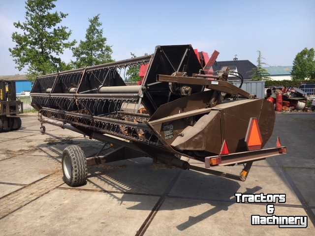 Combine Massey Ferguson 38