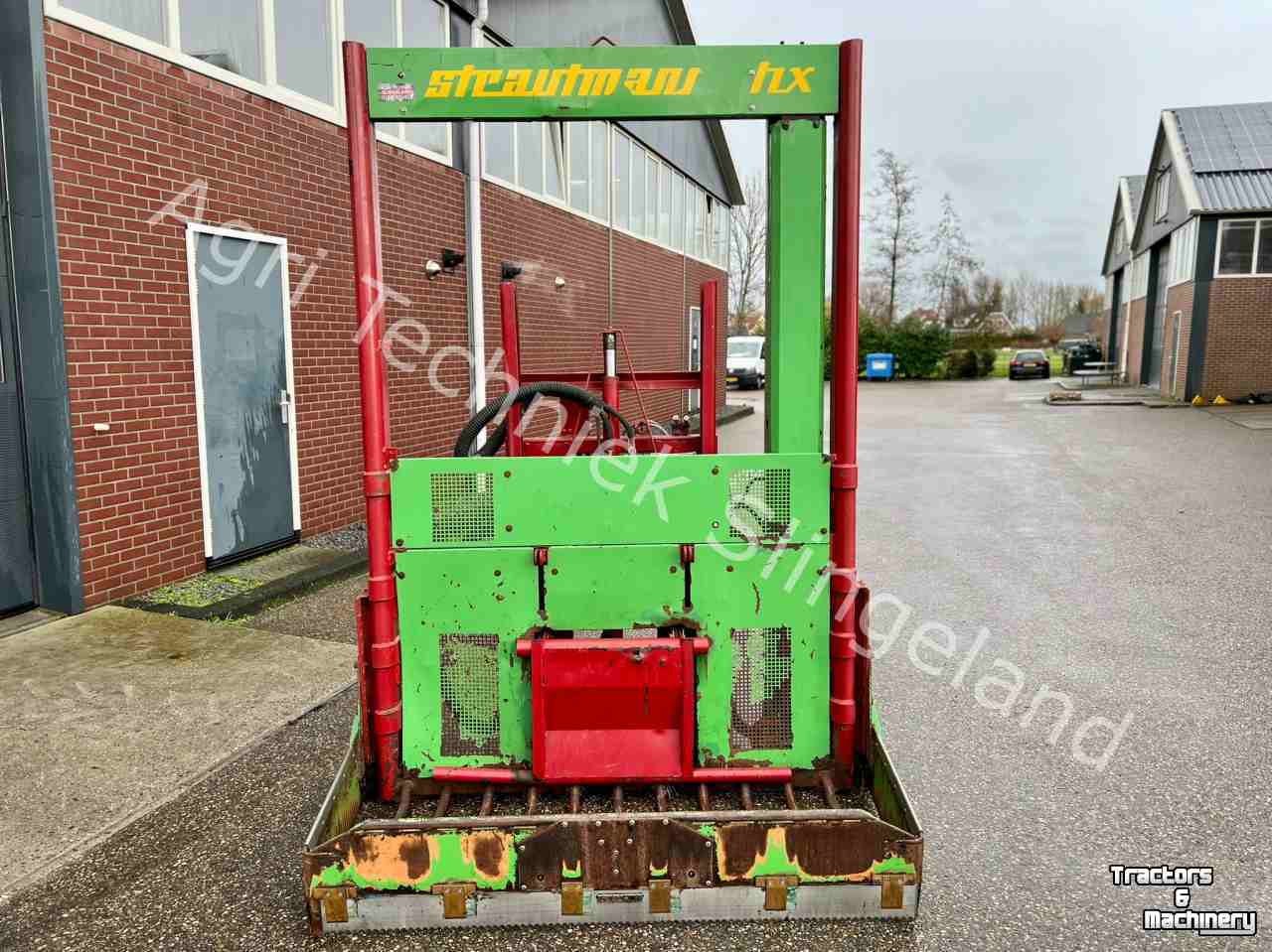 Silage block-cutter Strautmann Hydrofox HX4 kuilvoersnijder met hefmast