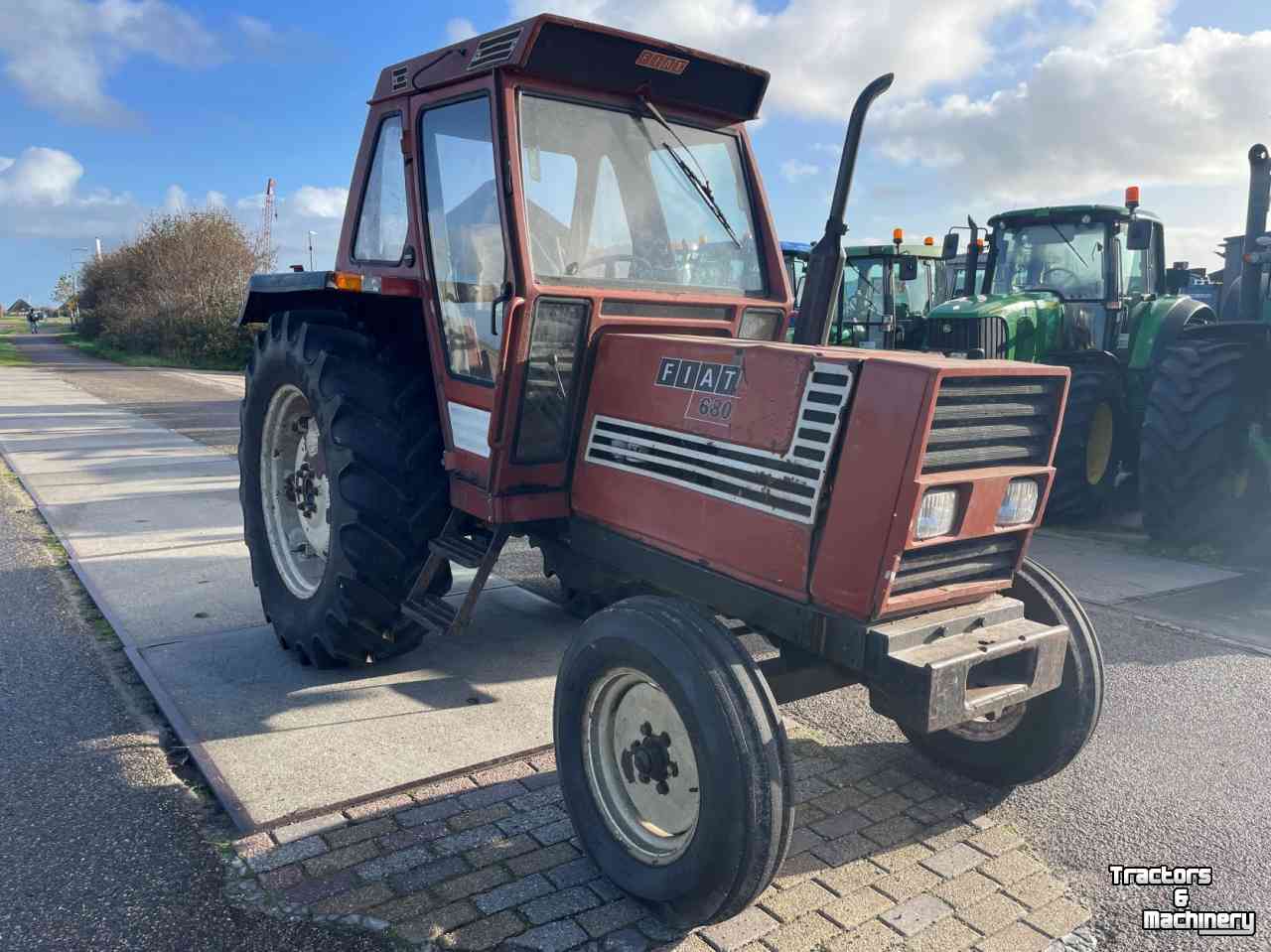 Tractors Fiat 680