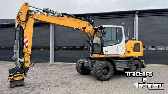 Excavator mobile Liebherr 916