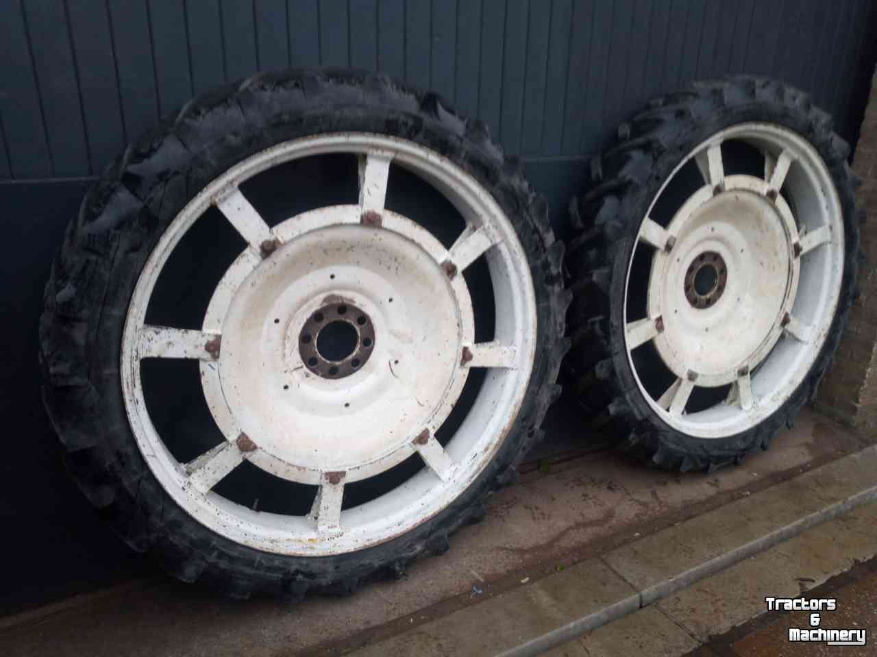 Wheels, Tyres, Rims & Dual spacers  Cultuurwielen 9.5r48 Ford