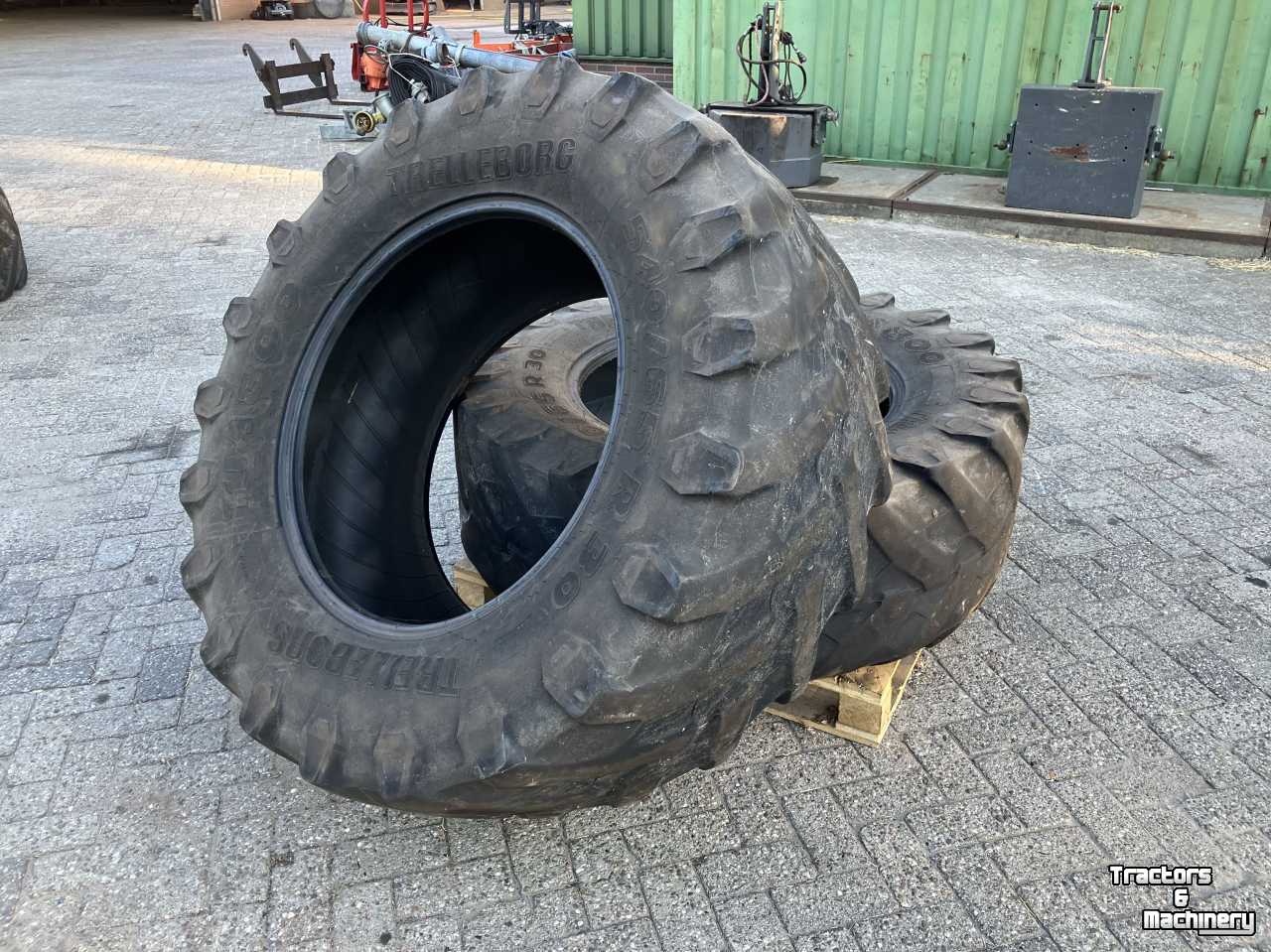 Wheels, Tyres, Rims & Dual spacers Trelleborg 540/65R30