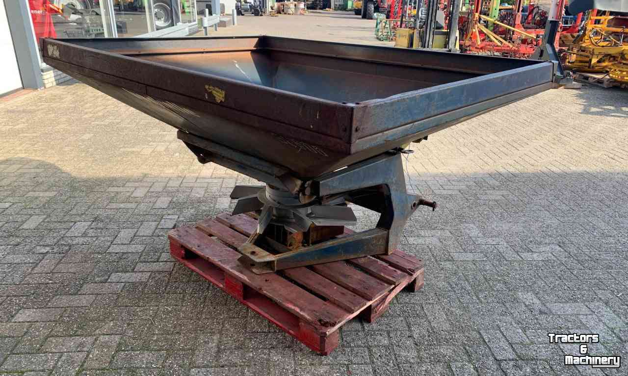 Fertilizer spreader Bogballe BL600