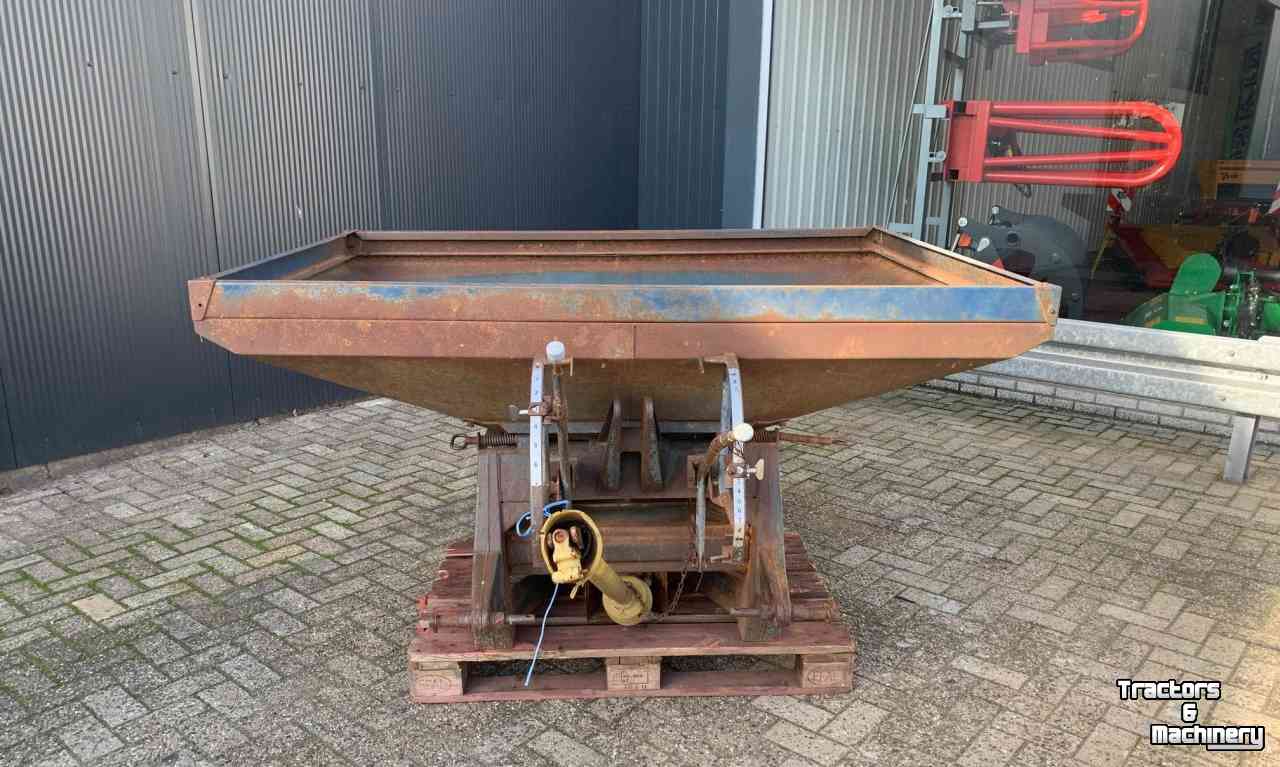 Fertilizer spreader Bogballe BL600