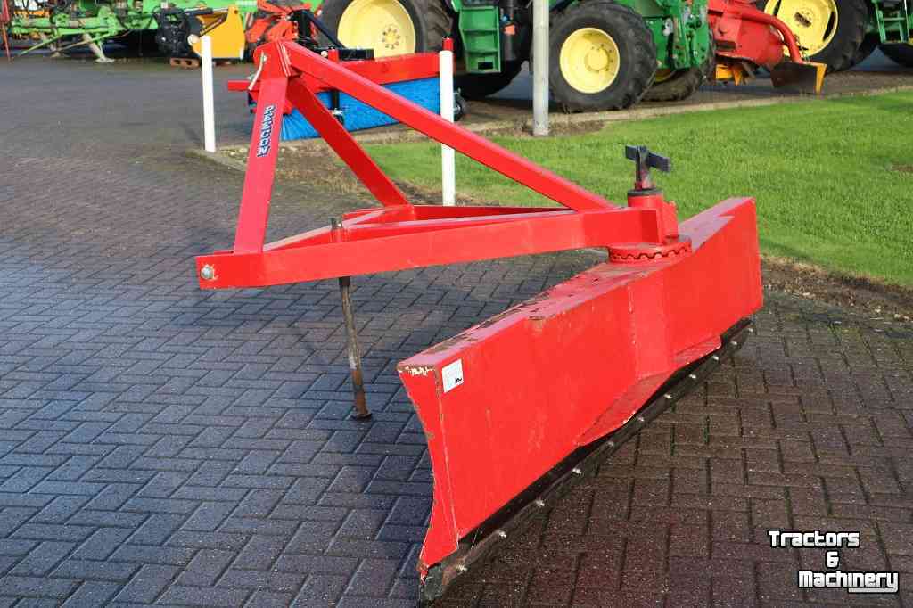 Rubber yard scraper Peecon GS250