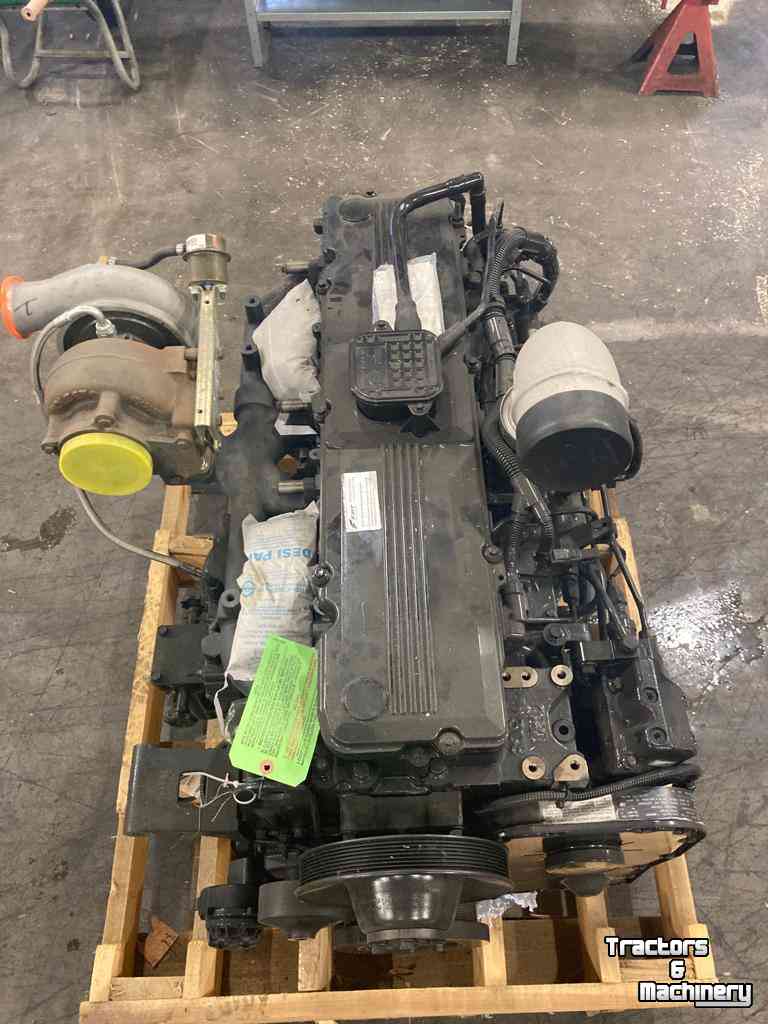 Engine Cummins 6TAA-8304