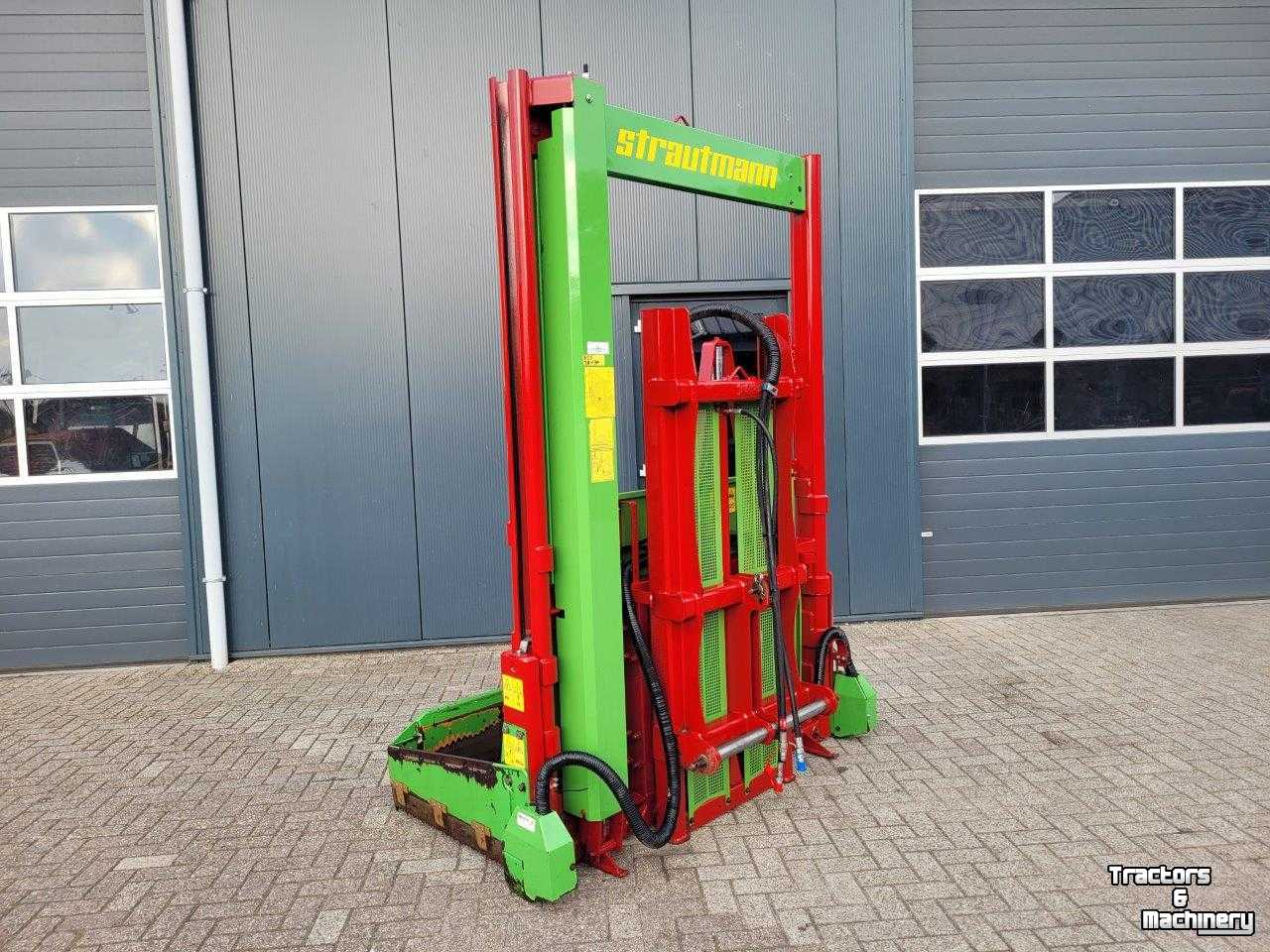 Silage block-cutter Strautmann HQ2800 met lift