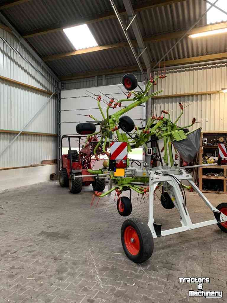 Tedder Claas volto 800 T